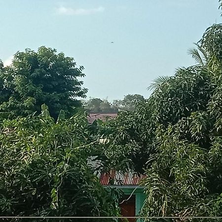 Express O 91722 Home Stay Dan Sewa Mobil Jhon'S Family Labuan Bajo Exterior foto